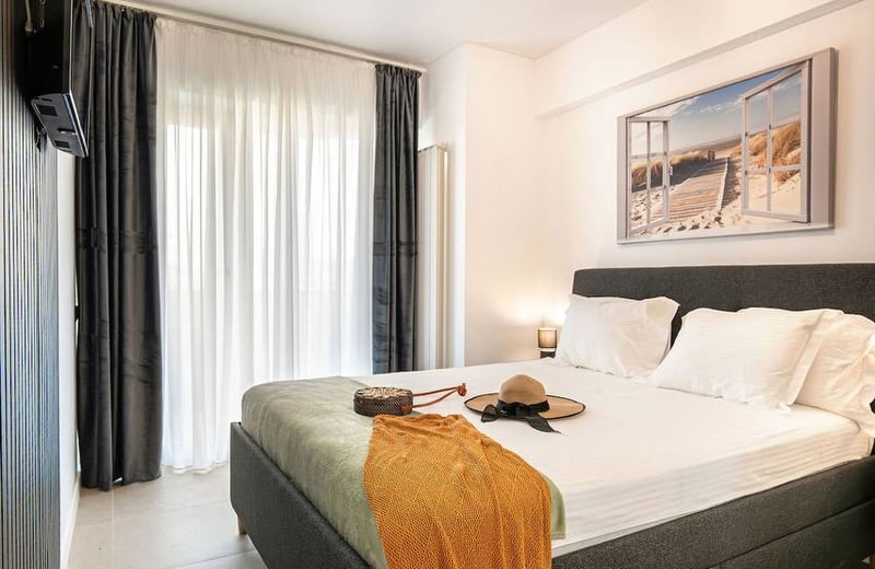 Аренда комфортной 2-комнатной квартиры с видом на море, Мамаия, Констанца, Румыния